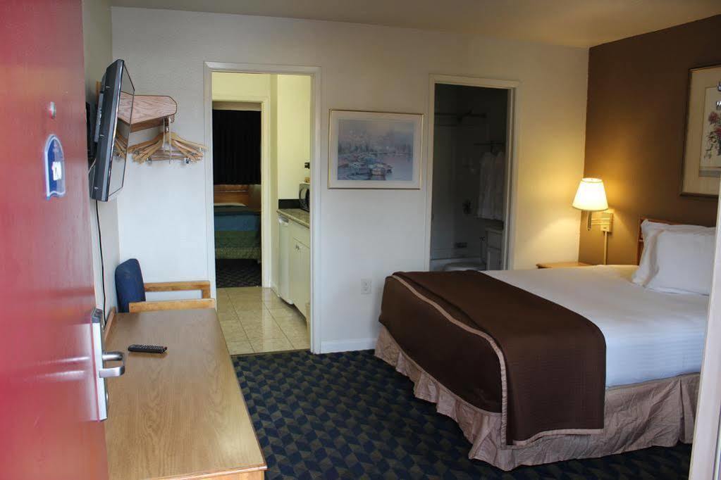ชัวร์สเตย์ โฮเต็ล บาย เบสต์เวสเทิร์น ซีไซด์ มอนเทอเรย์ Hotel ภายนอก รูปภาพ